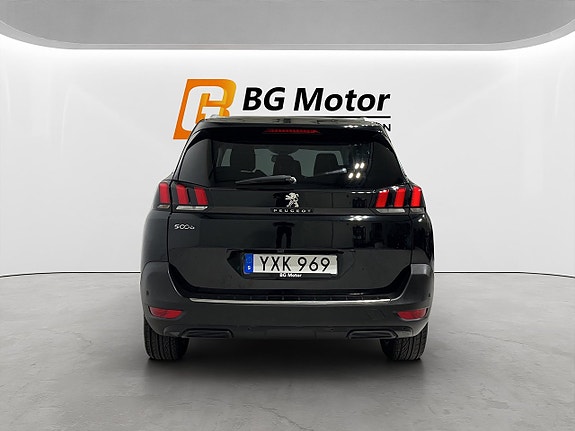 Peugeot 5008 5 of 16