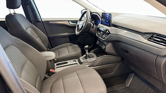 Ford Kuga 3 of 12