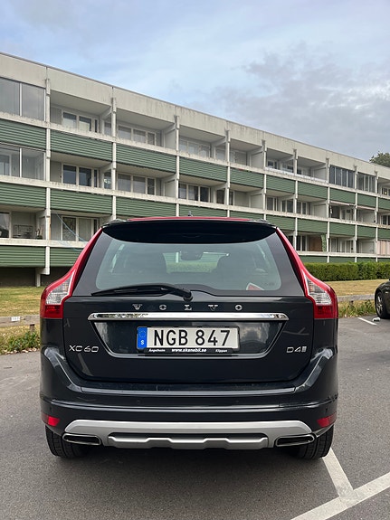 Volvo XC60 3 of 7