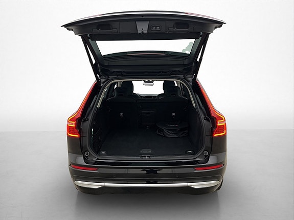 Volvo XC60 30 of 30