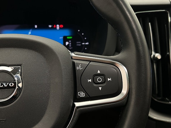 Volvo XC60 16 of 30