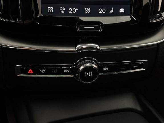 Volvo XC60 24 of 30