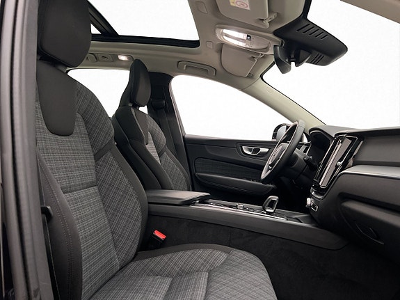 Volvo XC60 27 of 30
