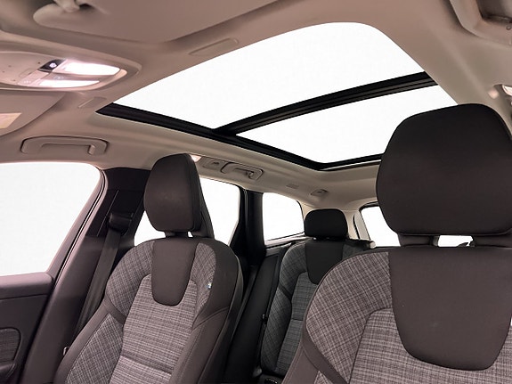 Volvo XC60 12 of 30