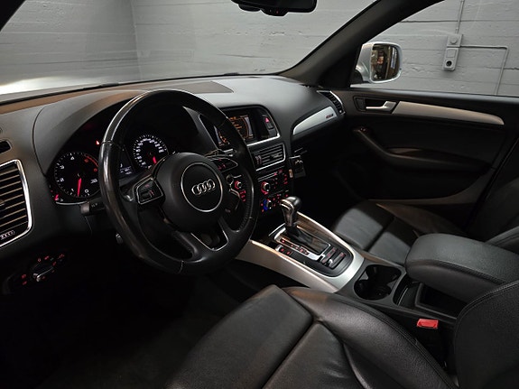 Audi Q5 8 of 14