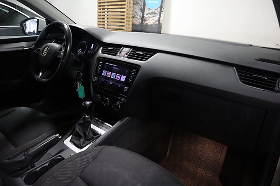 Skoda Octavia 10 of 18