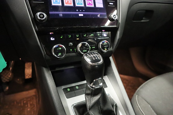Skoda Octavia 14 of 18