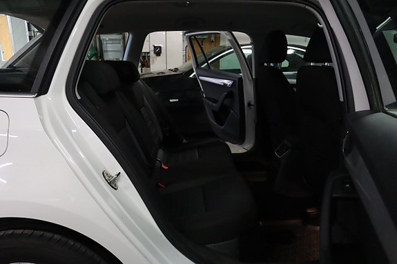 Skoda Octavia 11 of 18