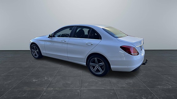 Mercedes-Benz C220 d 3 of 10