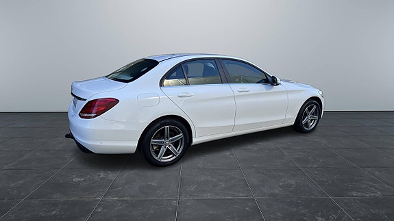 Mercedes-Benz C220 d 4 of 10