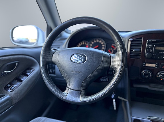 Suzuki Grand Vitara 8 of 9