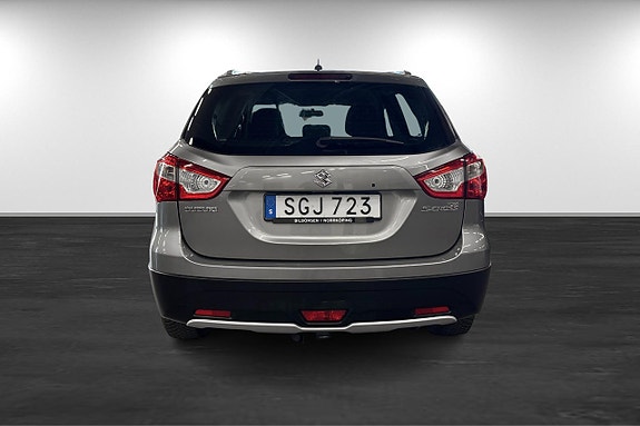 Suzuki S-Cross 5 of 14