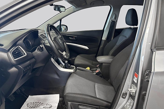 Suzuki S-Cross 8 of 14