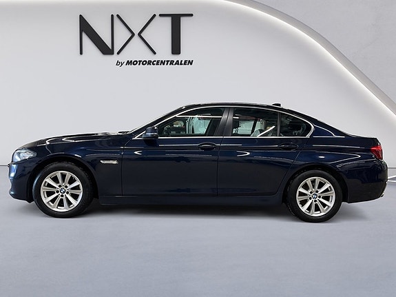 BMW 520 2 of 10