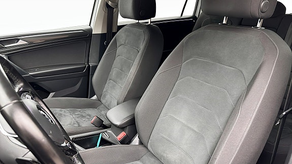 Volkswagen Tiguan Allspace 8 of 12