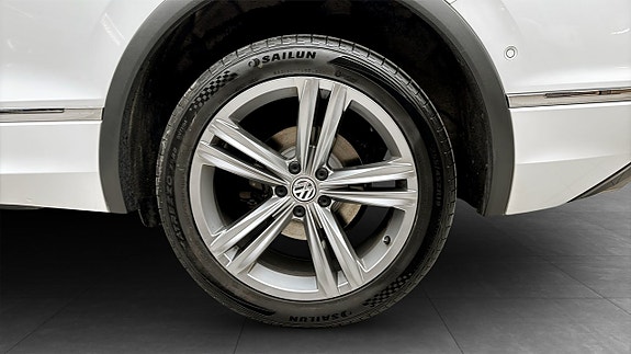 Volkswagen Tiguan Allspace 6 of 12
