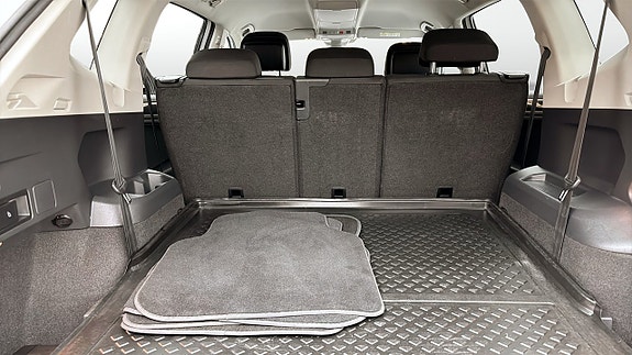 Volkswagen Tiguan Allspace 12 of 12