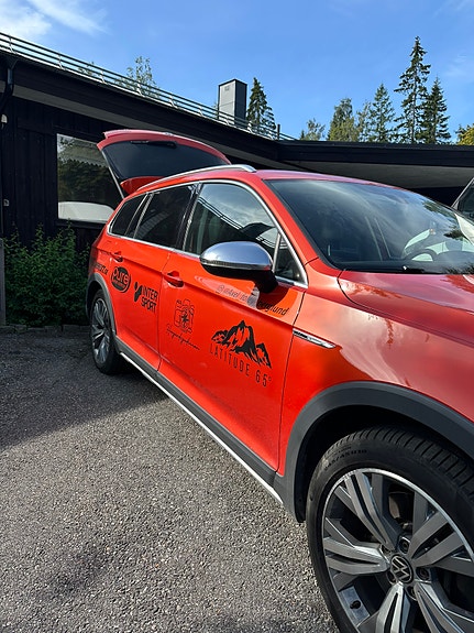 Volkswagen Passat Alltrack 4 of 17