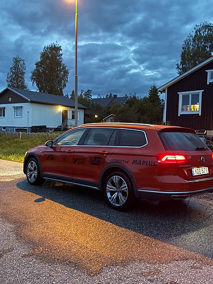Volkswagen Passat Alltrack 11 of 17