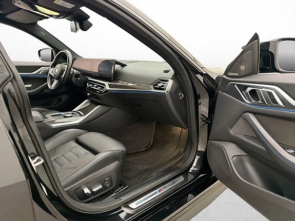 BMW i4 29 of 30