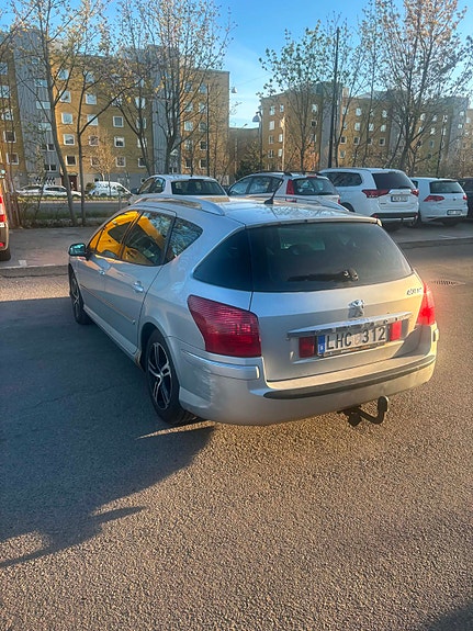 Peugeot 407 2 of 4