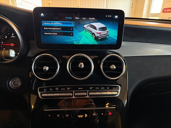 Mercedes-Benz GLC220 d 29 of 30