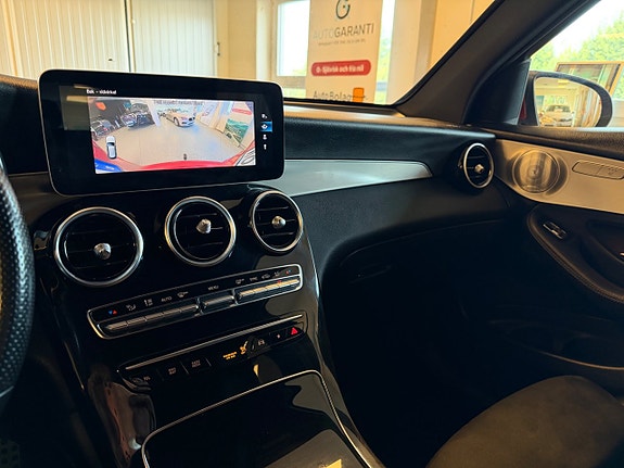 Mercedes-Benz GLC220 d 28 of 30