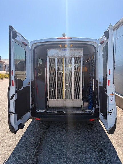 Ford Transit 13 of 29
