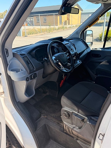 Ford Transit 23 of 29