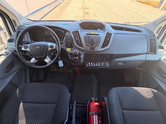 Ford Transit 26 of 29