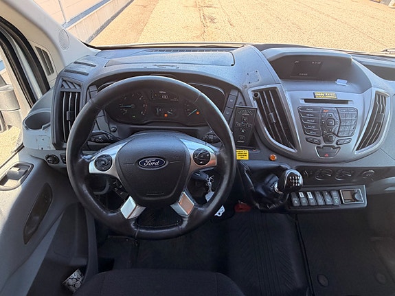 Ford Transit 25 of 29