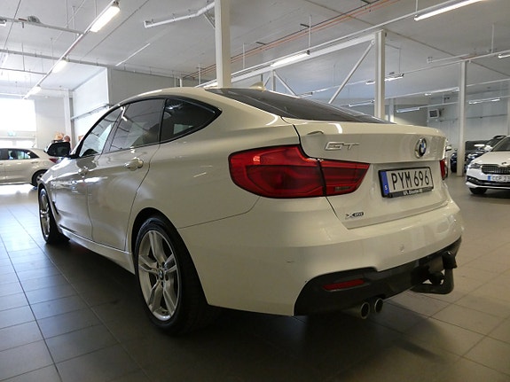 BMW 320d 12 of 23