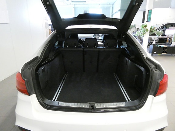 BMW 320d 11 of 23