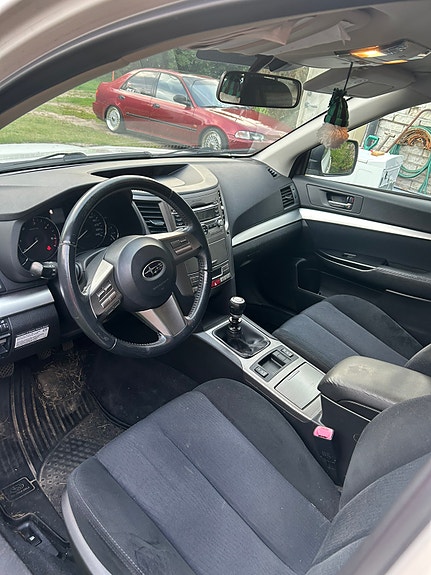 Subaru Outback 5 of 8