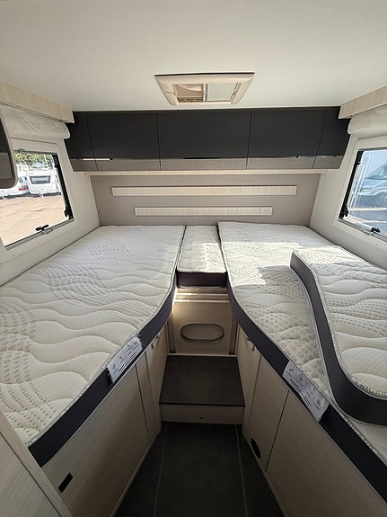 CHALLENGER 337 Graphite Ultimate dieselvärmare, automatlåda, lithiumbatteri med mer! 13 of 22