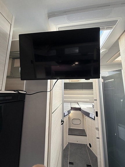 CHALLENGER 337 Graphite Ultimate dieselvärmare, automatlåda, lithiumbatteri med mer! 22 of 22