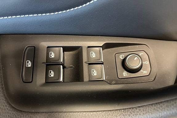 Volkswagen Passat 25 of 28