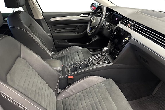Volkswagen Passat 10 of 28