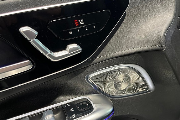 Mercedes-Benz EQE300 17 of 18