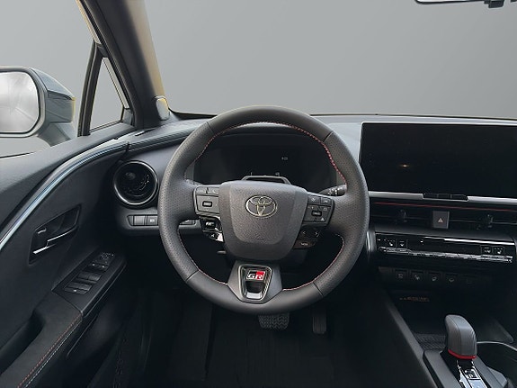 Toyota C-HR 10 of 11