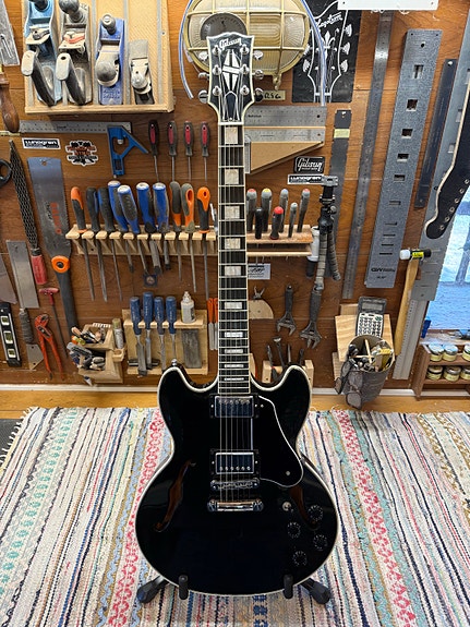 Gibson Midtown Custom (2011) – Perfekt hybrid mellan Les Paul och ES-335