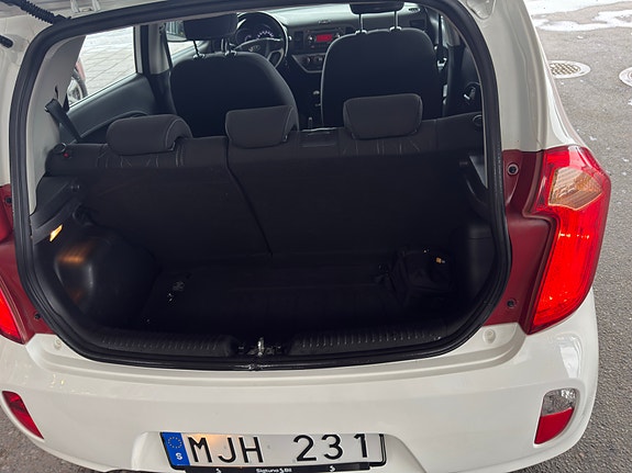 Kia Picanto 6 of 9