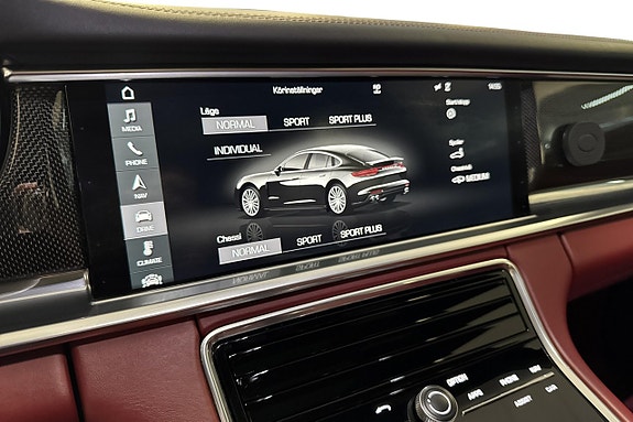 Porsche Panamera 4 12 of 18