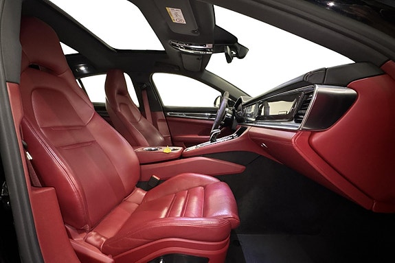 Porsche Panamera 4 8 of 18
