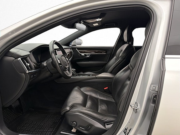 Volvo V90 11 of 30