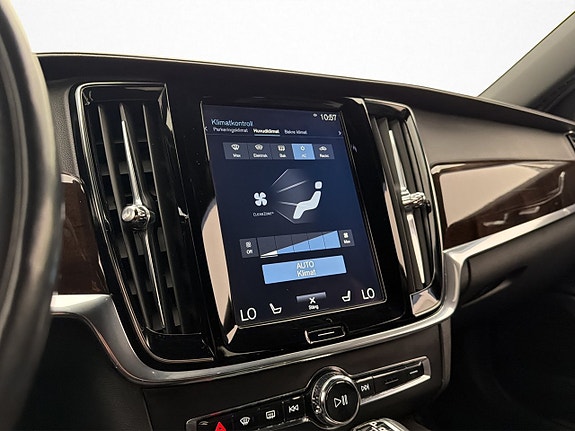 Volvo V90 21 of 30