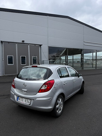 Opel Corsa 2 of 12