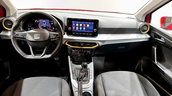 Seat Arona 10 of 17
