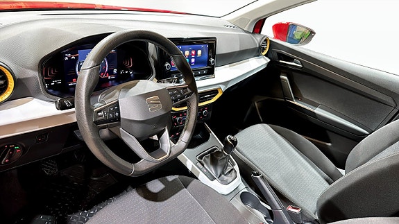 Seat Arona 7 of 17