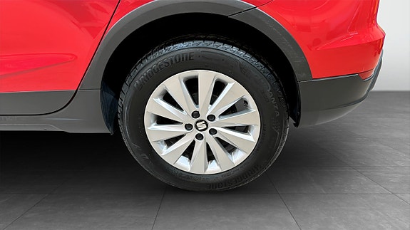 Seat Arona 6 of 17